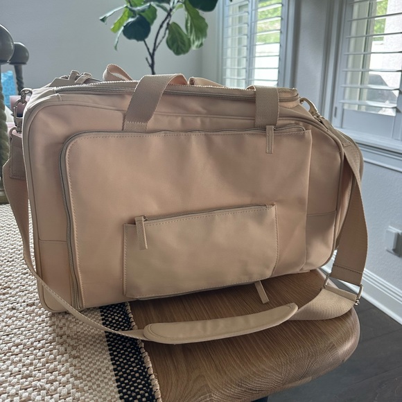 Beis The Regulation Carry On NWT - Picture 8 of 9